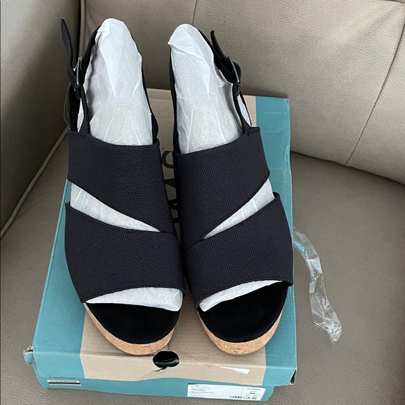 Toms Black Wedges with Cork Platform - Picture 3 of 5